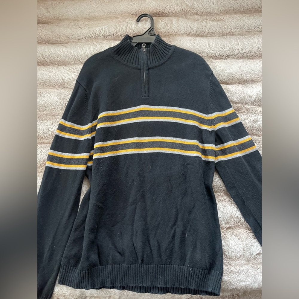 Men’s M striped quarter zip sweater